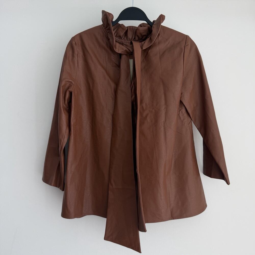 Tuckernuck Top Womens Small Brown Faye Faux Leather Blouse Ruffle Minimal Luxury - Picture 2 of 7